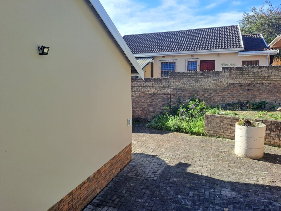 3 Bedroom Property for Sale in Nahoon Valley Park Eastern Cape